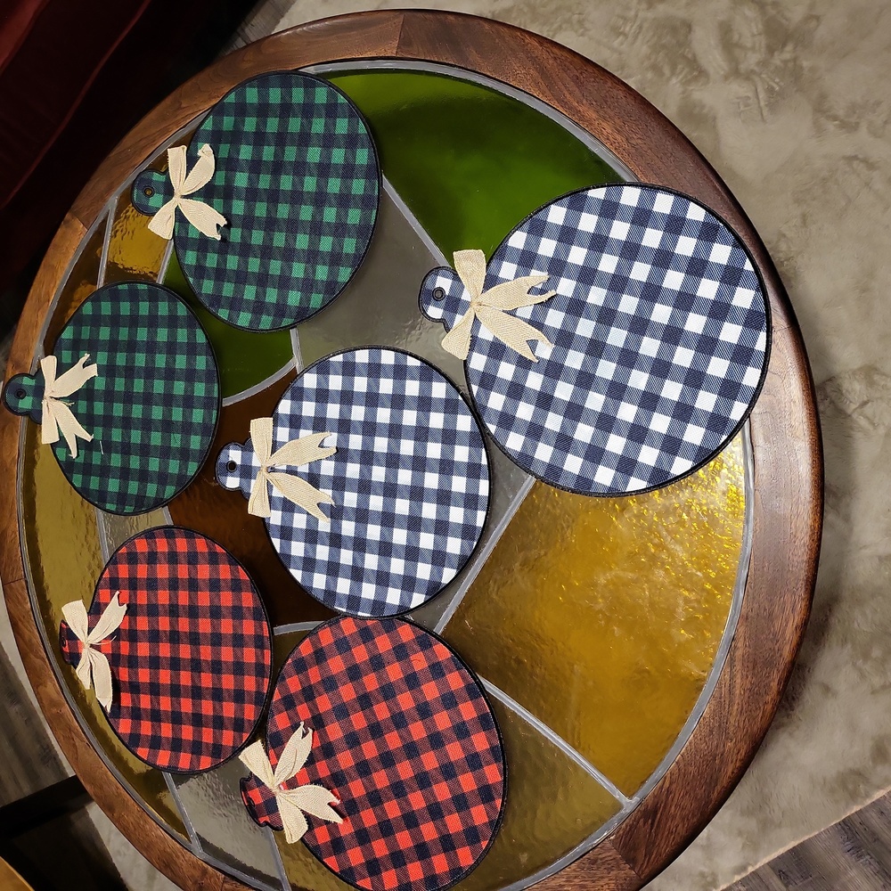 Set of 6 Christmas Ornament Placemat